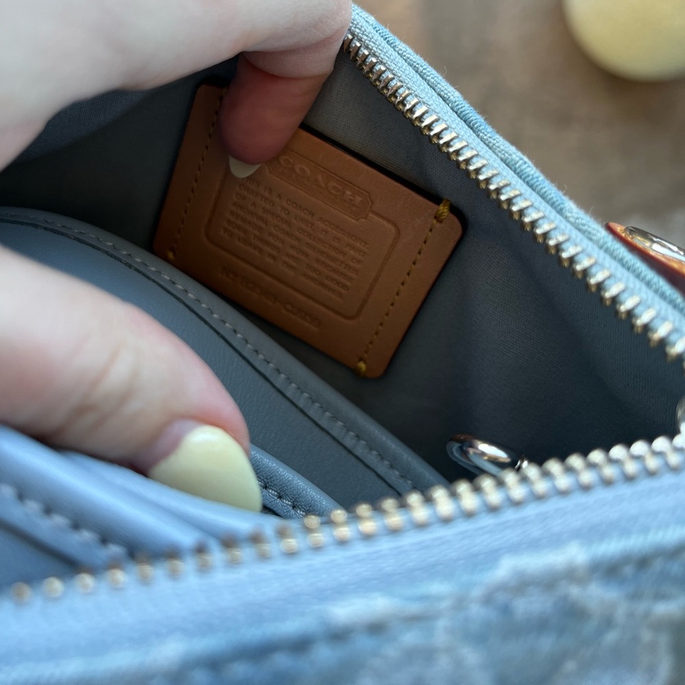 Coach swinger 20 signature denim crossbody bag purse silver blue shoulder bag - Picture 2 of 11